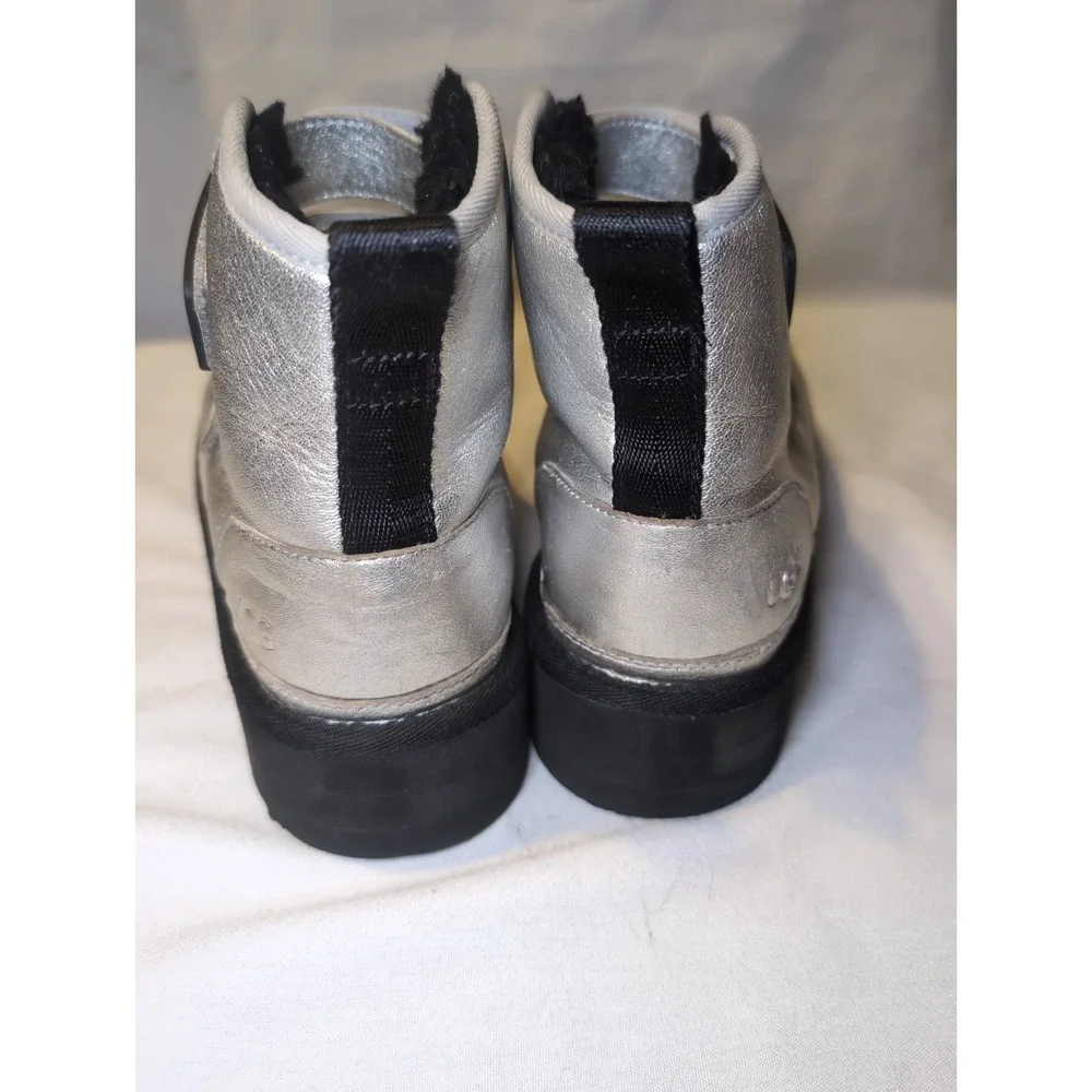 Ugg Neumel Leather Platform Chukka Boots (Big Kids 5, W 6) Silver Strap Ankle